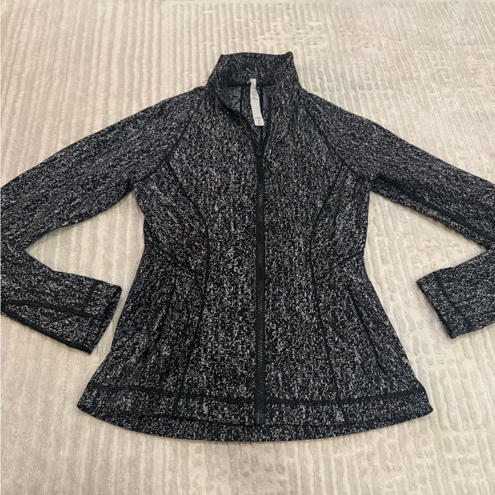 Lululemon Athletica Black and White Patterned Jacket